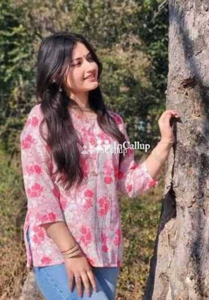 with curvy figure and black eyes available for flexible hours exclusive escort in patna known for being tempting - Call Girls in Patna