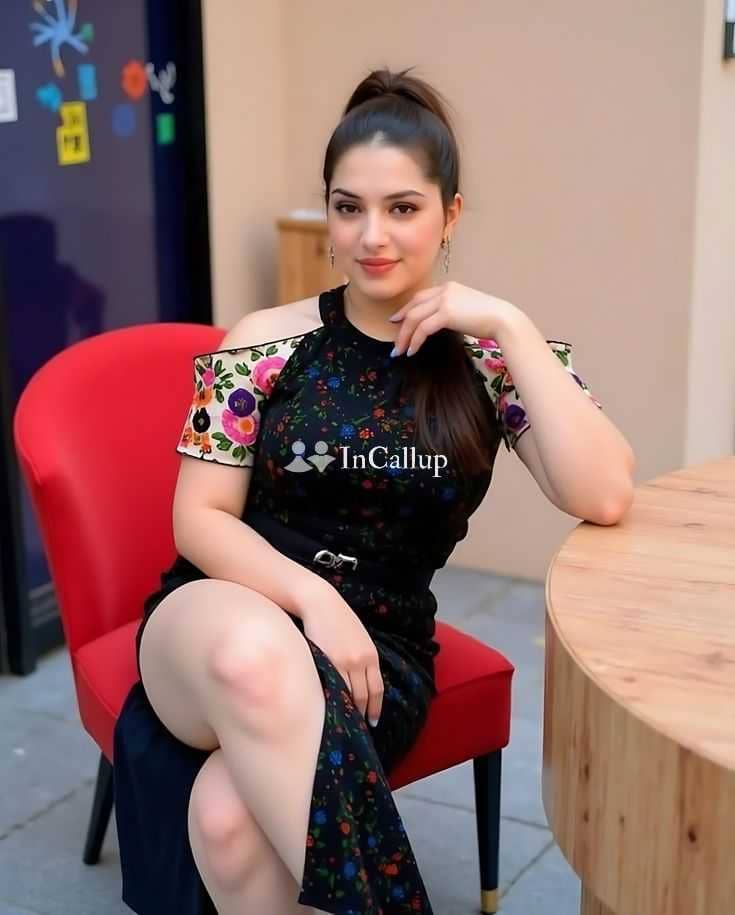 with curvy figure and black eyes exclusive escort in prayagraj available for private dates known for being classy - Call Girls in Prayagraj