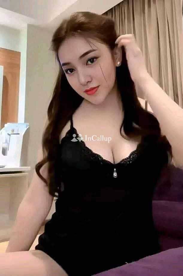 discover naziya khan aged twenty three offering elite call girls services available now trusted reliable service - Call Girls in Pune