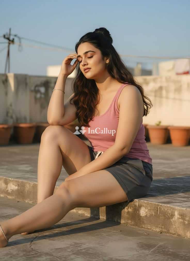 glamorous black hair and black eyes available for incall available now trusted reliable service - Call Girls in Pune