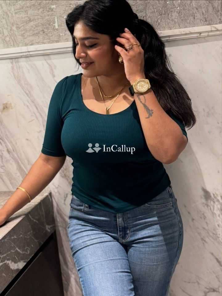 trusted escort from pune let me introduce madhu twenty two year old call girls charming black eyes and black hair - Call Girls in Pune