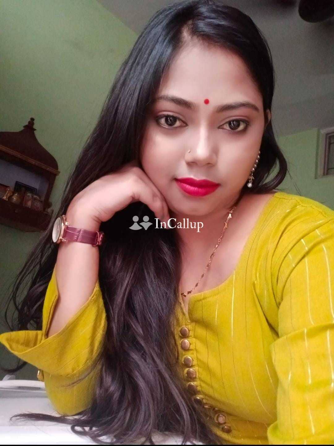 glamorous blonde hair and black eyes exclusive escort in purba medinipur available now trusted reliable service - Call Girls in Purba Medinipur