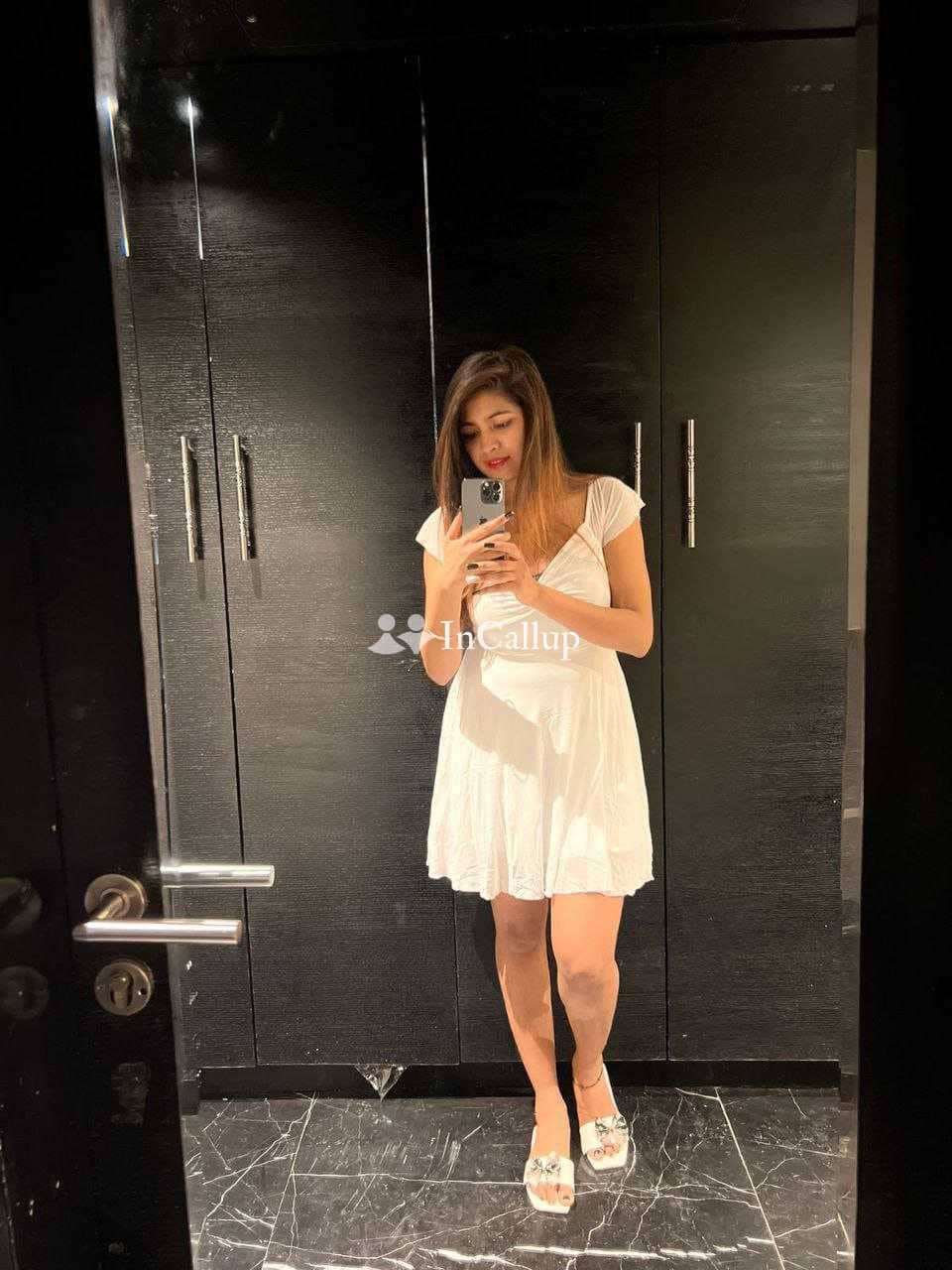 Hand to hand payment - Call Girls in Raipur