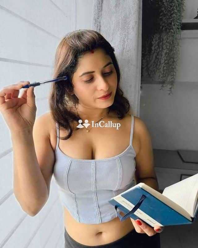 glamorous blonde hair and black eyes beautiful pooja sharma twenty two year old call girls girlfriend type - Call Girls in Rajkot