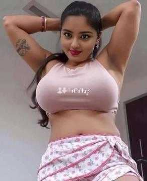 with black hair and brown eyes elegant cash payment hand to a twenty three year old call girls beauty - Call Girls in Rajkot