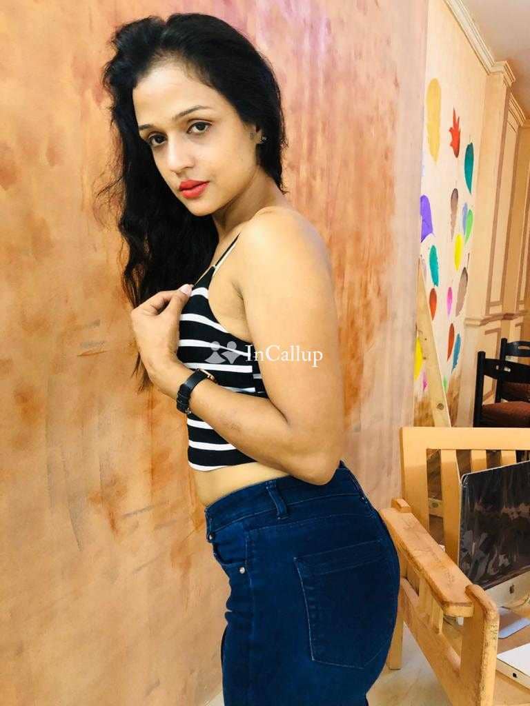 Girls 📞Low price % genuine sexy VIP call girls are provided safe and secure service .call 📞,,xvgxxtf - Call Girls in Rajkot