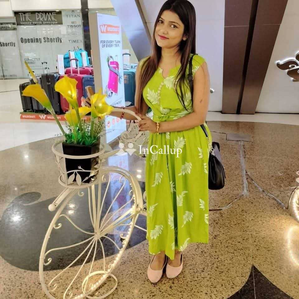 having black eyes and brown hair passionate available for incall known for being reliable - Call Girls in Rajkot