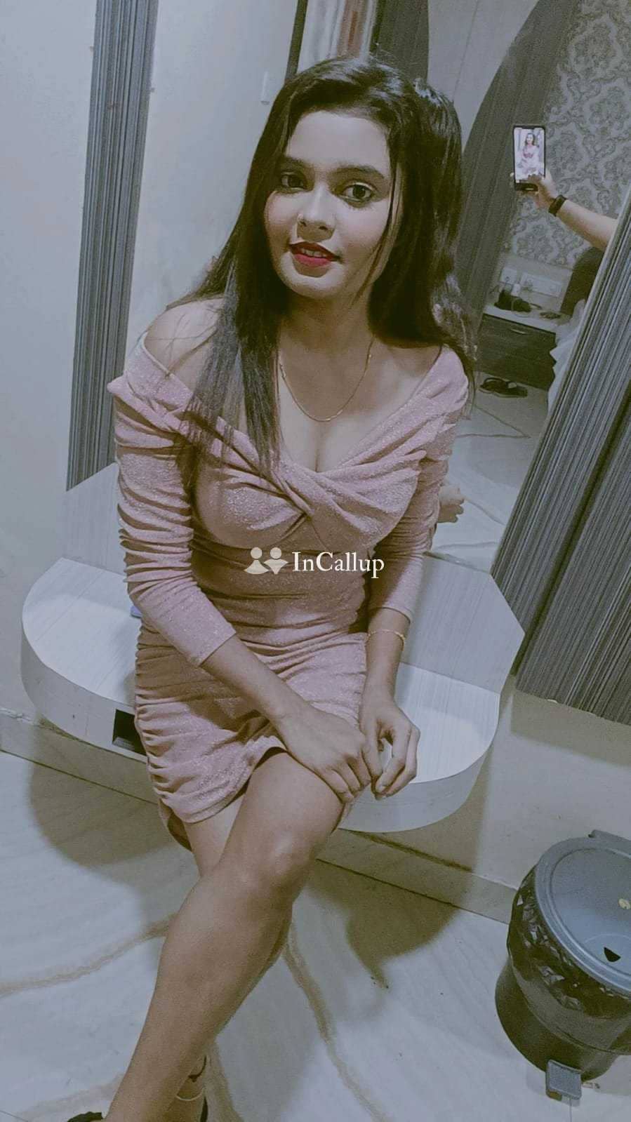 gorgeous kajalkhan eighteen year old call girls waiting for you charming known for being smart - Call Girls in Rampur