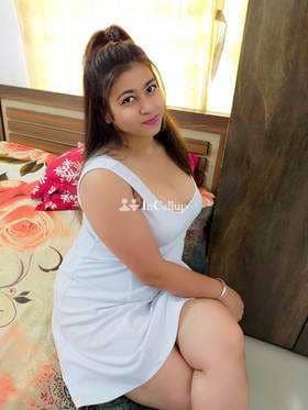 passionate girl from ranchi available for day and night service glamorous black hair and black eyes - Call Girls in Ranchi