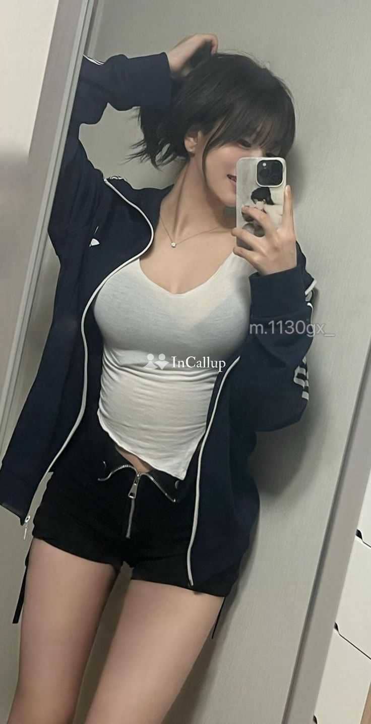 available for weekend fun known for being confident sparkling black eyes and black hair - Call Girls in Ranchi