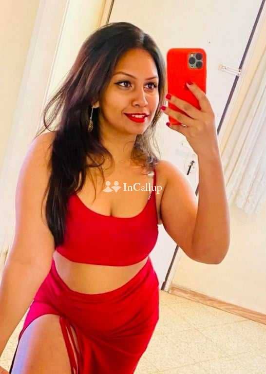 perfect black hair and brown eyes available for private dates known for being dynamic - Call Girls in Ranchi