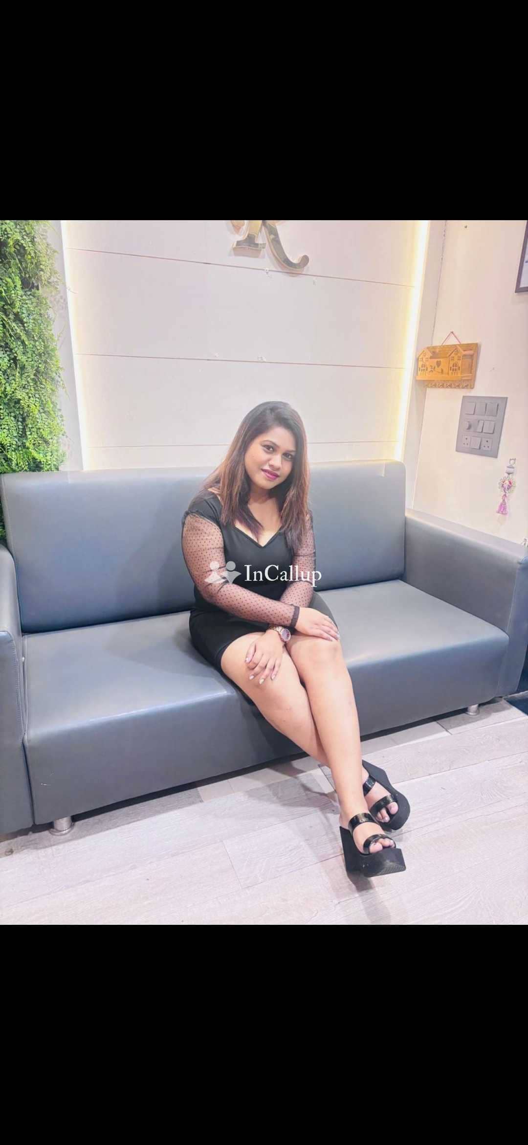 with black body type and black eyes available for outcall i am soniya sharma ratlam a twenty year old call girls - Call Girls in Ratlam