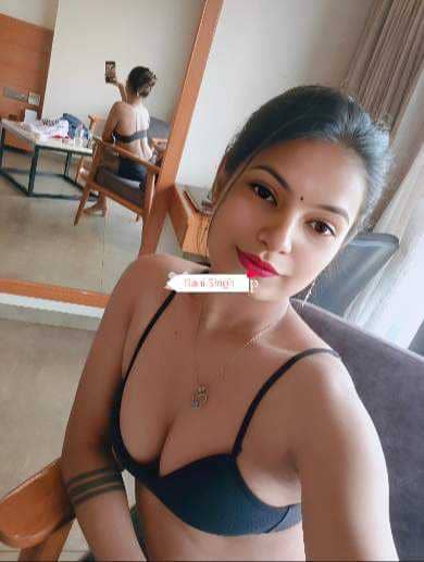 located in rohtak mature payal sharma twenty year old call girls perfect black hair and black eyes - Call Girls in Rohtak