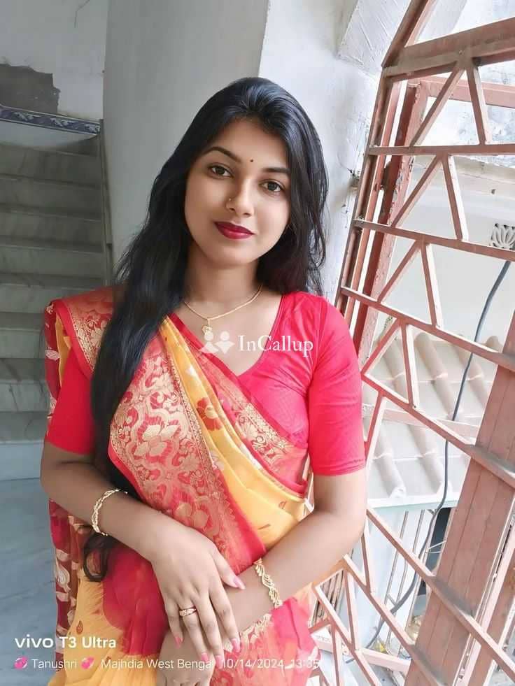 petite escort in rourkela adorable black eyes and black hair available now trusted reliable service - Call Girls in Rourkela