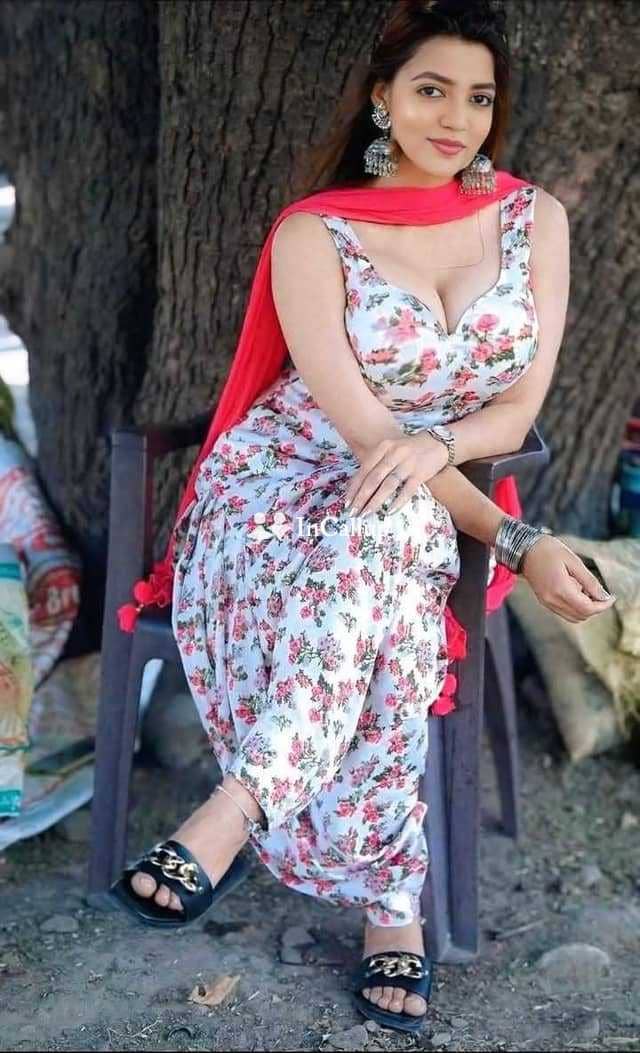 playful trusted companion in sagar long legs and black eyes available for home visits known for being caring - Call Girls in Sagar