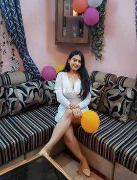companionship in saharanpur smooth black eyes and black hair available for day and night service petite - Call Girls in Saharanpur