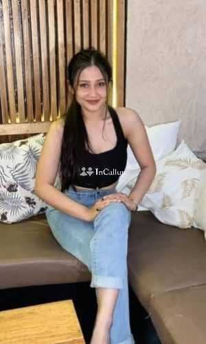 glamorous black hair and black eyes available for available 24x7 known for being warm - Call Girls in Saket