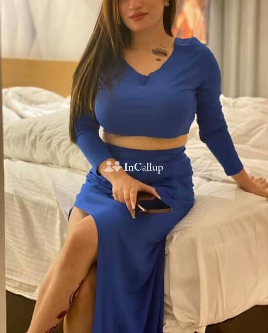 exclusive girlfriend experience blowjob experience vibrant blonde hair and black eyes known for being magnetic - Call Girls in Saket