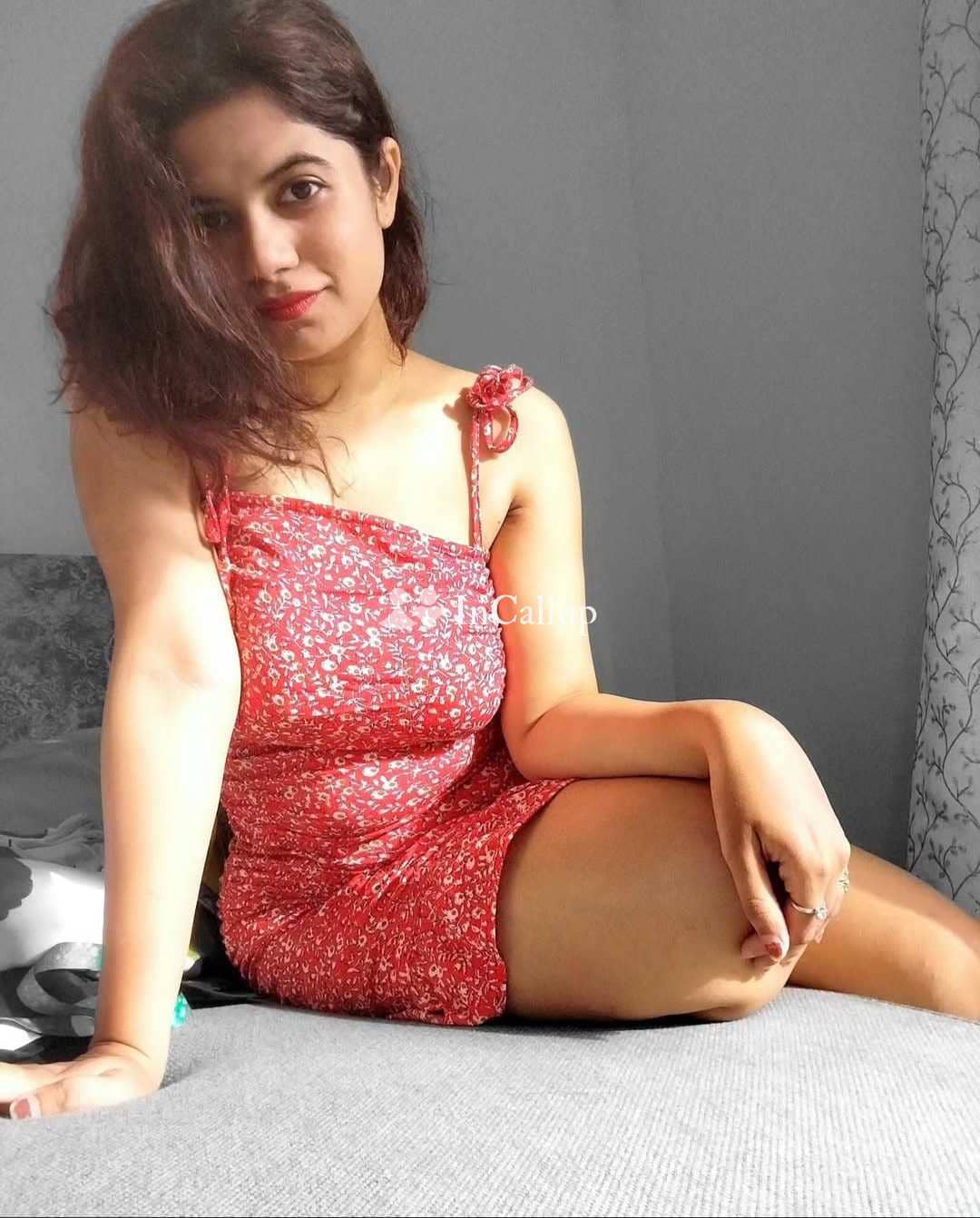 sparkling black eyes and black hair gorgeous mayra sinha twenty two year old call girls waiting for you - Call Girls in Sambalpur