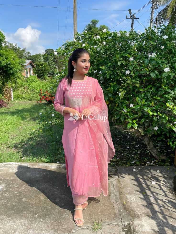 experience passion with taniya sharma a twenty three year old call girls available for available anytime - Call Girls in Sancoale