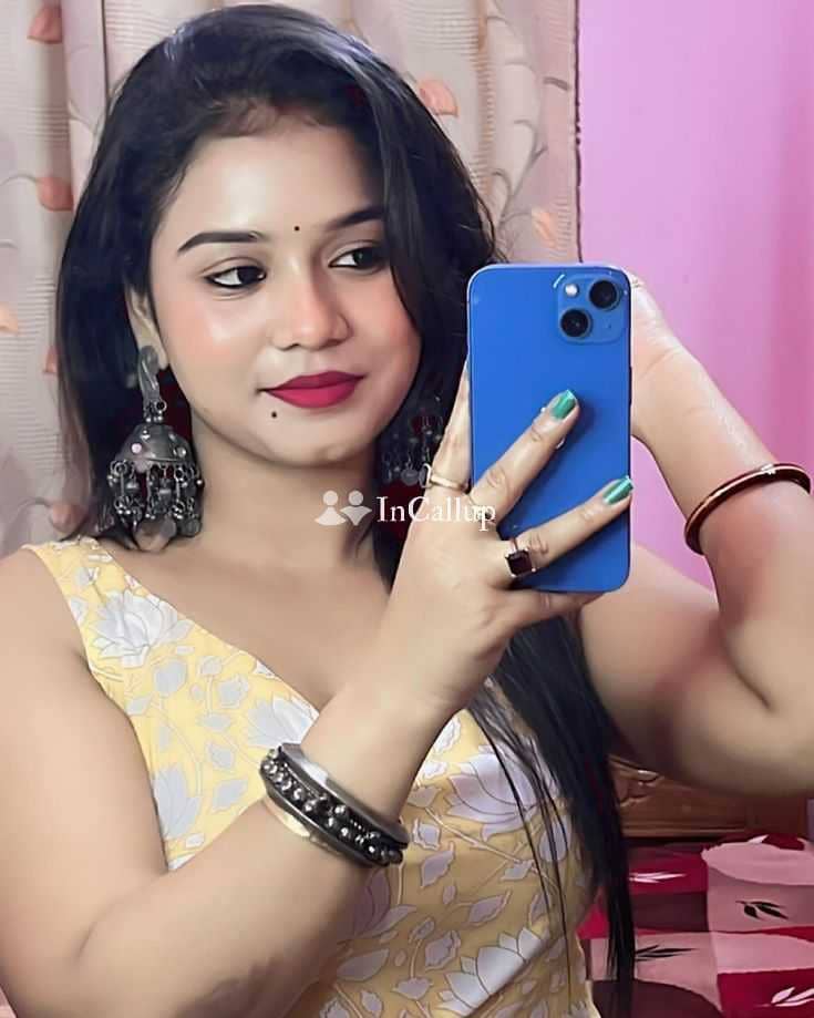 meet and enjoy with neha patel twenty two year old call girls pretty red hair and blue eyes known for being flirty - Call Girls in Sangli