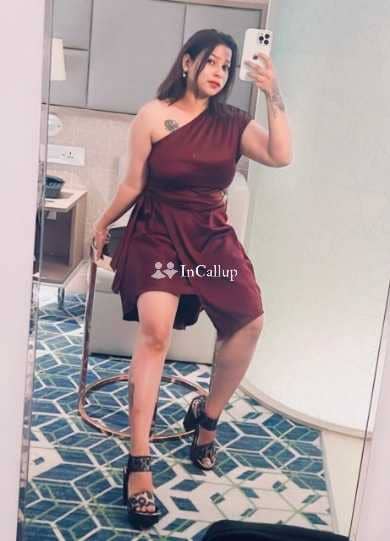 tempting blonde eyes and black hair elegant sex ke liye call kre a twenty year old call girls beauty - Call Girls in Saran