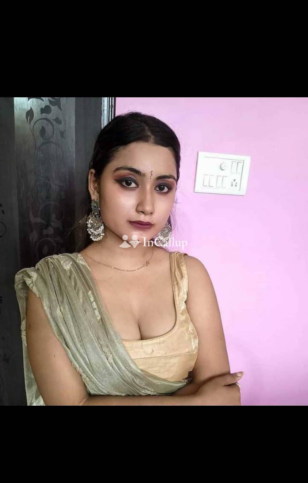 smooth black eyes and black hair available for day and night service local to shimla known for being cheerful - Call Girls in Shimla