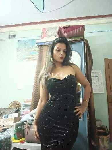 private girlfriend experience sessions hot black eyes and brown hair available for business trip service - Call Girls in Sikar