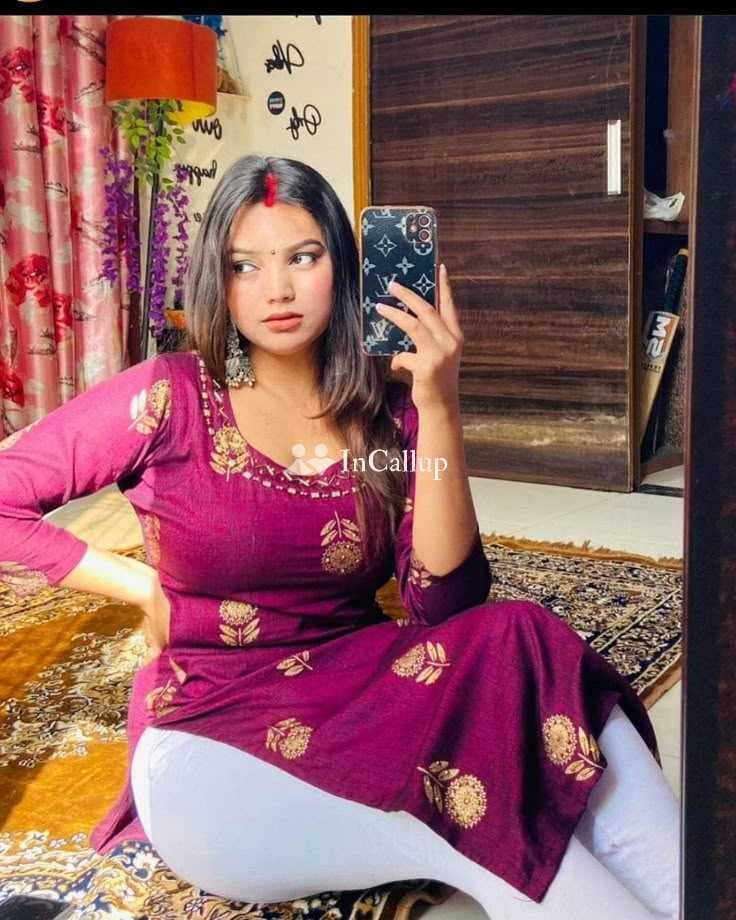 irresistible beautiful babe in sirmaur flawless black eyes and brown hair known for being skilled - Call Girls in Sirmaur