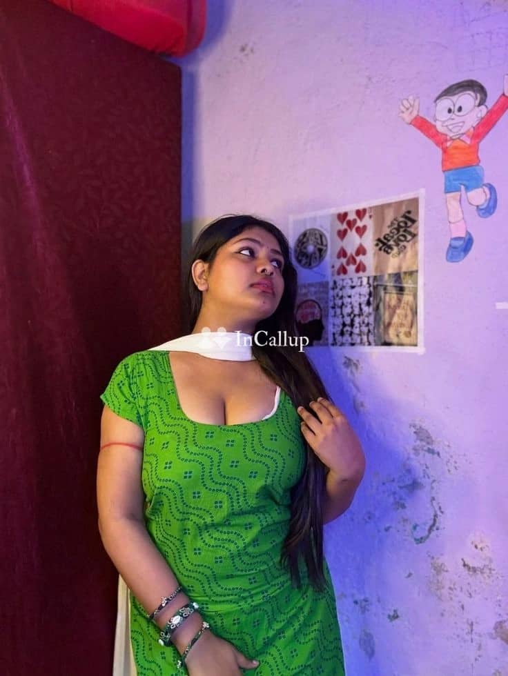 hot black eyes and brown hair erotic offering passionate bdsm girlfriend experience staying in solapur - Call Girls in Solapur