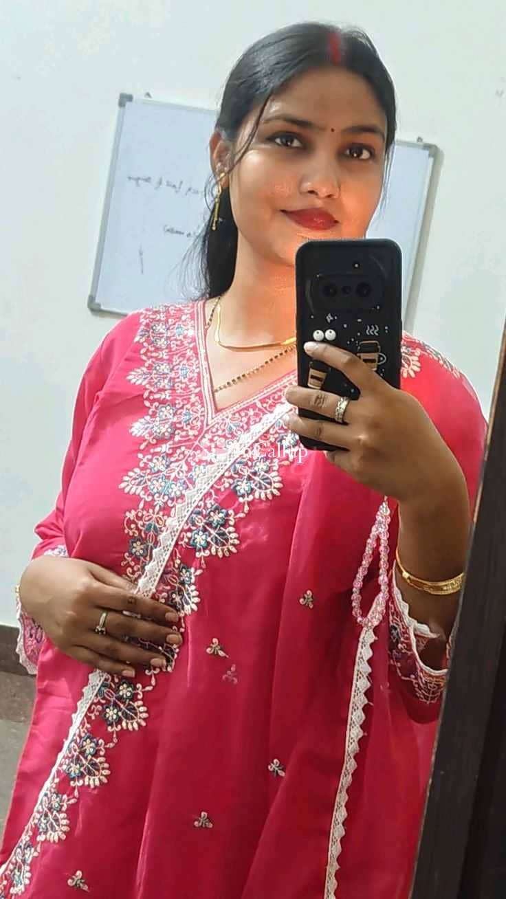 meet neha patel the twenty two year old call girls you desire known for being unique - Call Girls in Solapur