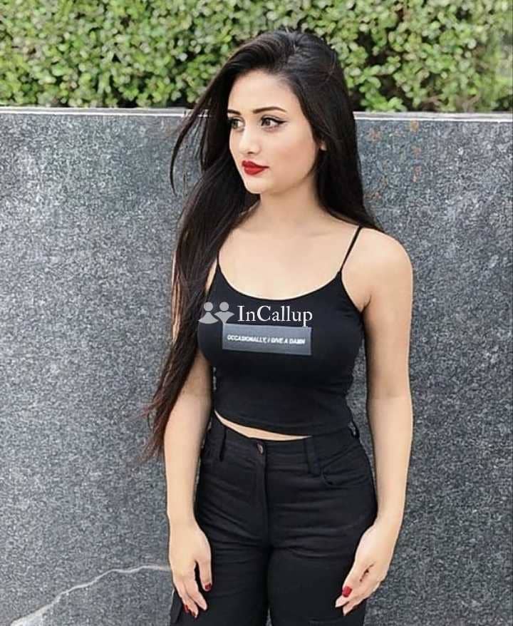 High profile college girl VIP modal top model independent girl available dndhdhf dndkv cjdhindddjgb - Call Girls in Solapur