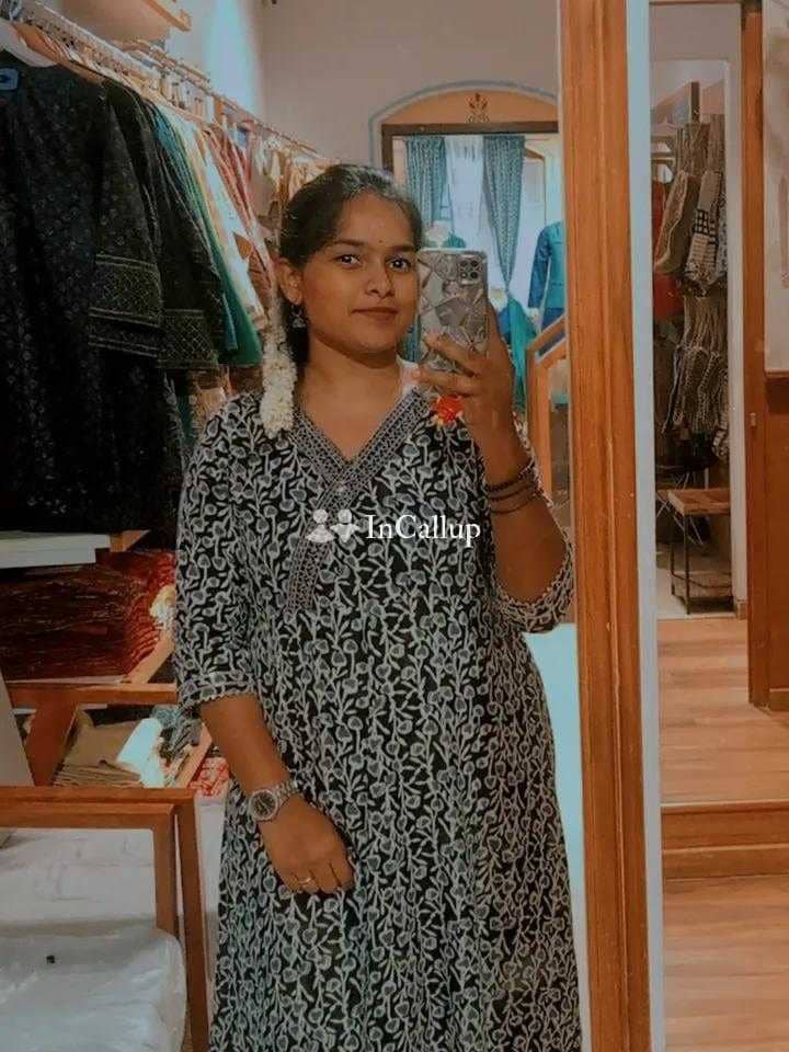 voluptuous with black hair and black eyes visiting solapur available now trusted reliable service - Call Girls in Solapur