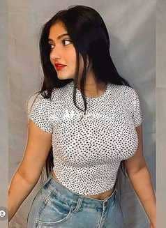glamorous black hair and black eyes known for being energetic available for party companion - Call Girls in Surajpur