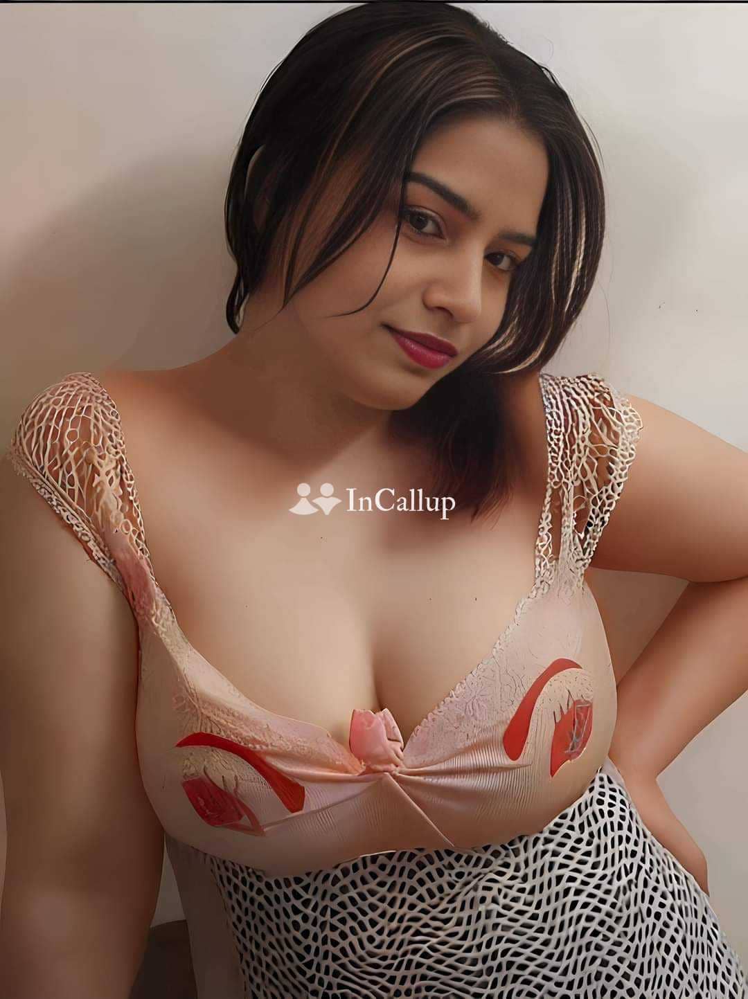 MYSELF DIVYA COLLEGE GIRL AND HOT BUSTY AVAILABLE 24 HOURS - Call Girls in Surat