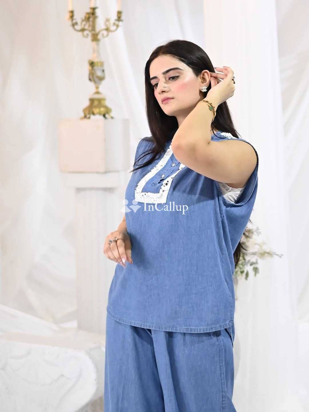 serving clients in surat known for being wild youthful black hair and blue eyes available for flexible hours - Call Girls in Surat