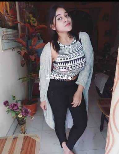 known for being energetic having black eyes and black hair this is riya roy a twenty two year old call girls - Call Girls in Surat
