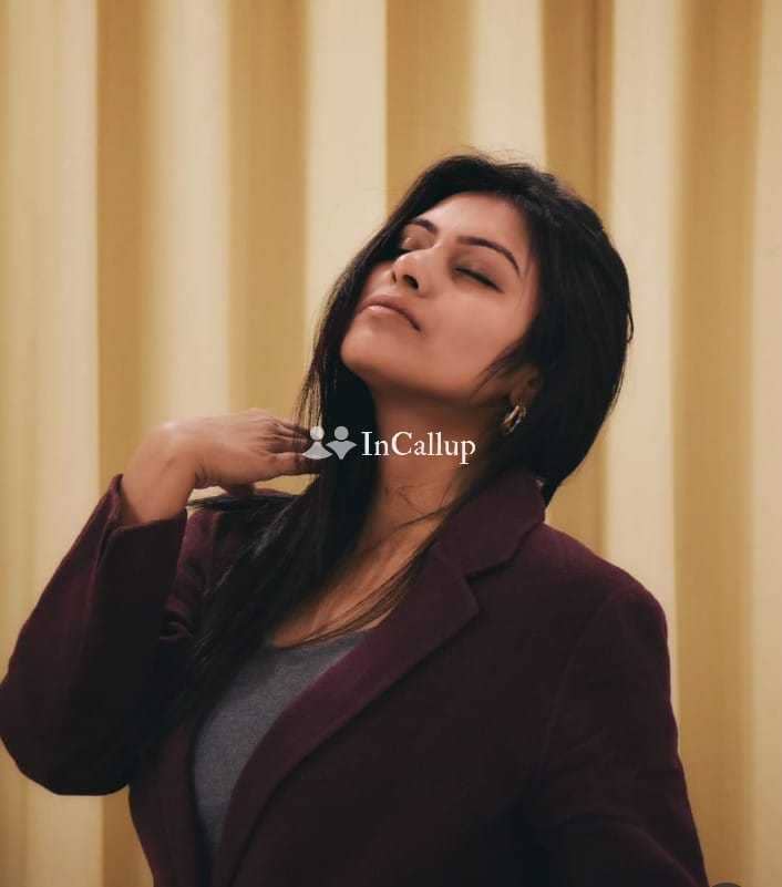 Surat ki roshni Bharot service provider girl available but she is college girls service provider but booking amount compulsory dear only 500 baki payment servicDear - Call Girls in Surat