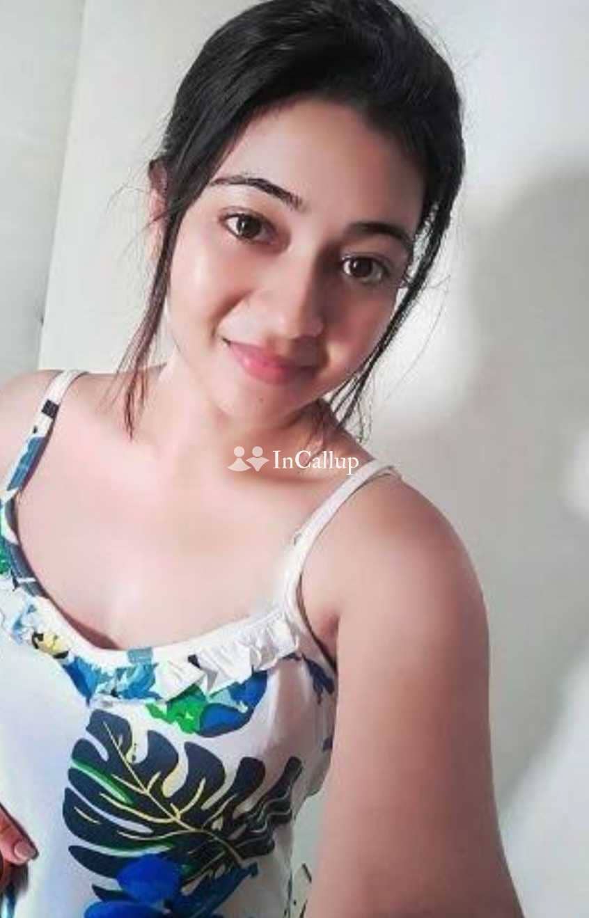 Riya Kumari call girl service 💯❤️💯  HD sh rgfttty - Call Girls in Surat