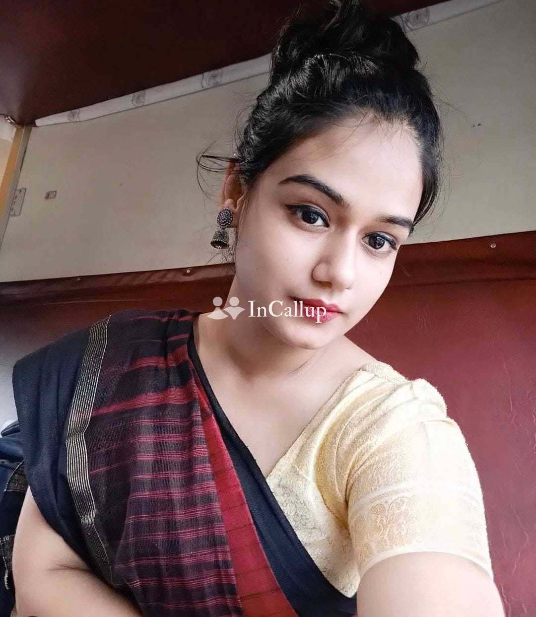 Surat sonam  low cost vip top model college call girl full enjoy service - Call Girls in Surat