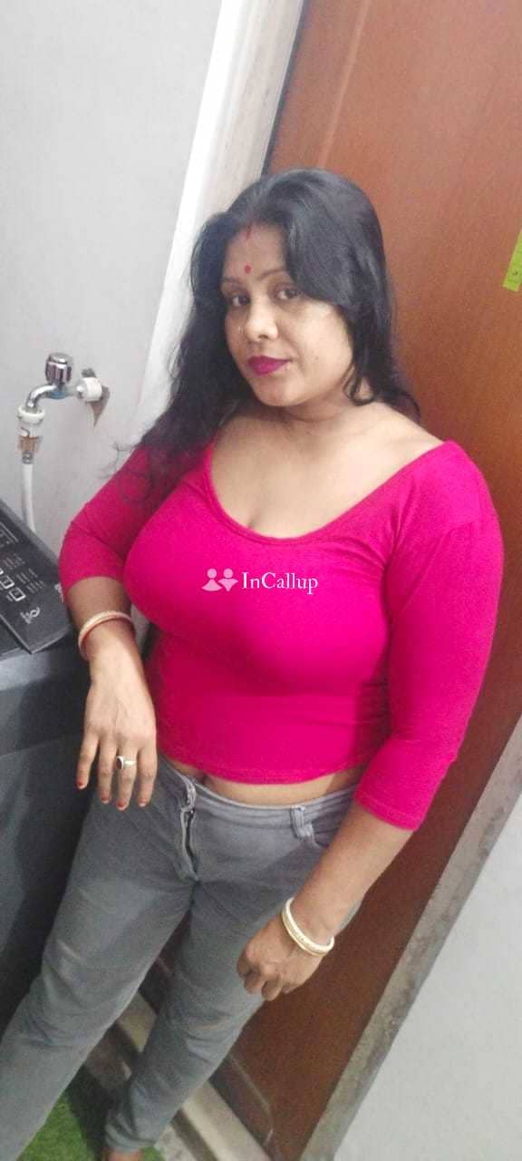 Surat ❤️♥️CALL GIRL❤️IN ESCORT ❤️92046/89957♥️SERVICE♥️♥️INDEPENDENT♥️♥️ KOMAL PATEL♥️ - Call Girls in Surat