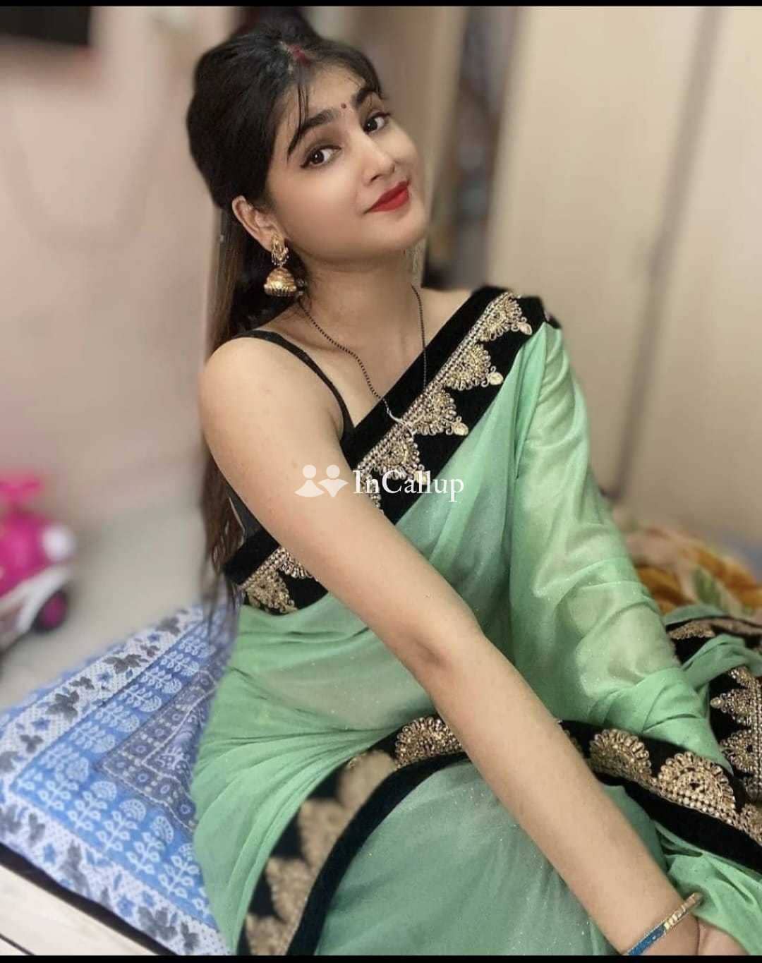 i am alisha a twenty two year old call girls known for being creative with black body type and brown eyes - Call Girls in Surat