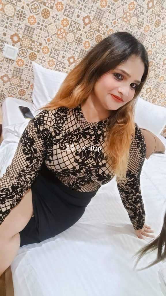 Book Call Girls In Surat 100% Genuine Model's With Real Photo's Call Me Anytime For Service - Call Girls in Surat