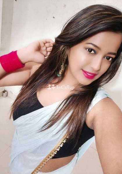 playful known for being sensual hot girl in surat glamorous blonde hair and brown eyes available for flexible hours - Call Girls in Surat