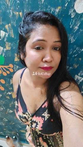 professional sneha pandey twenty year old call girls escort known for being dedicated with slim body and black hair - Call Girls in Surendranagar