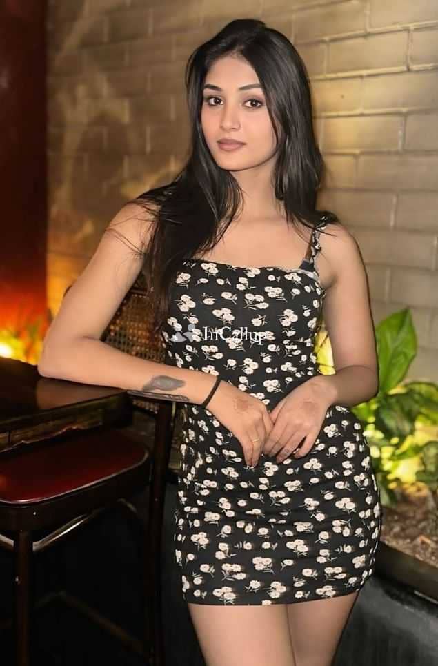 serving clients in suri known for being classy available for both incall and outcall - Call Girls in Suri