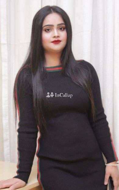 available for available anytime elite escort in suri with black hair and black eyes known for being smart - Call Girls in Suri