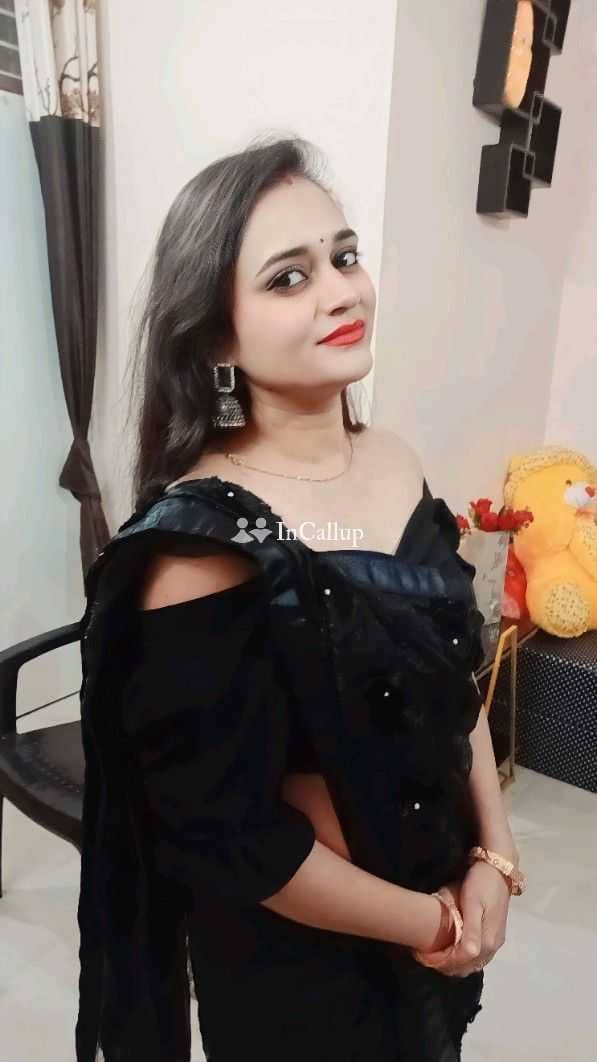 glamorous priya twenty two years old call girls based in suri suri escort service - Call Girls in Suri