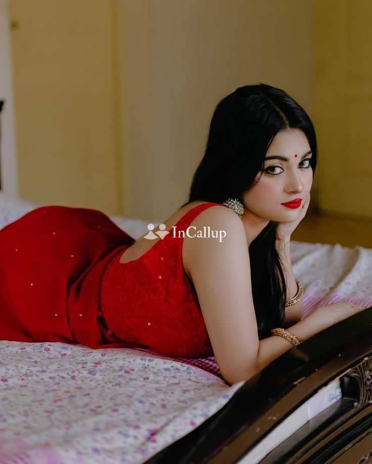 angelic black hair and blue eyes trusted escort from suri known for being adventurous - Call Girls in Suri