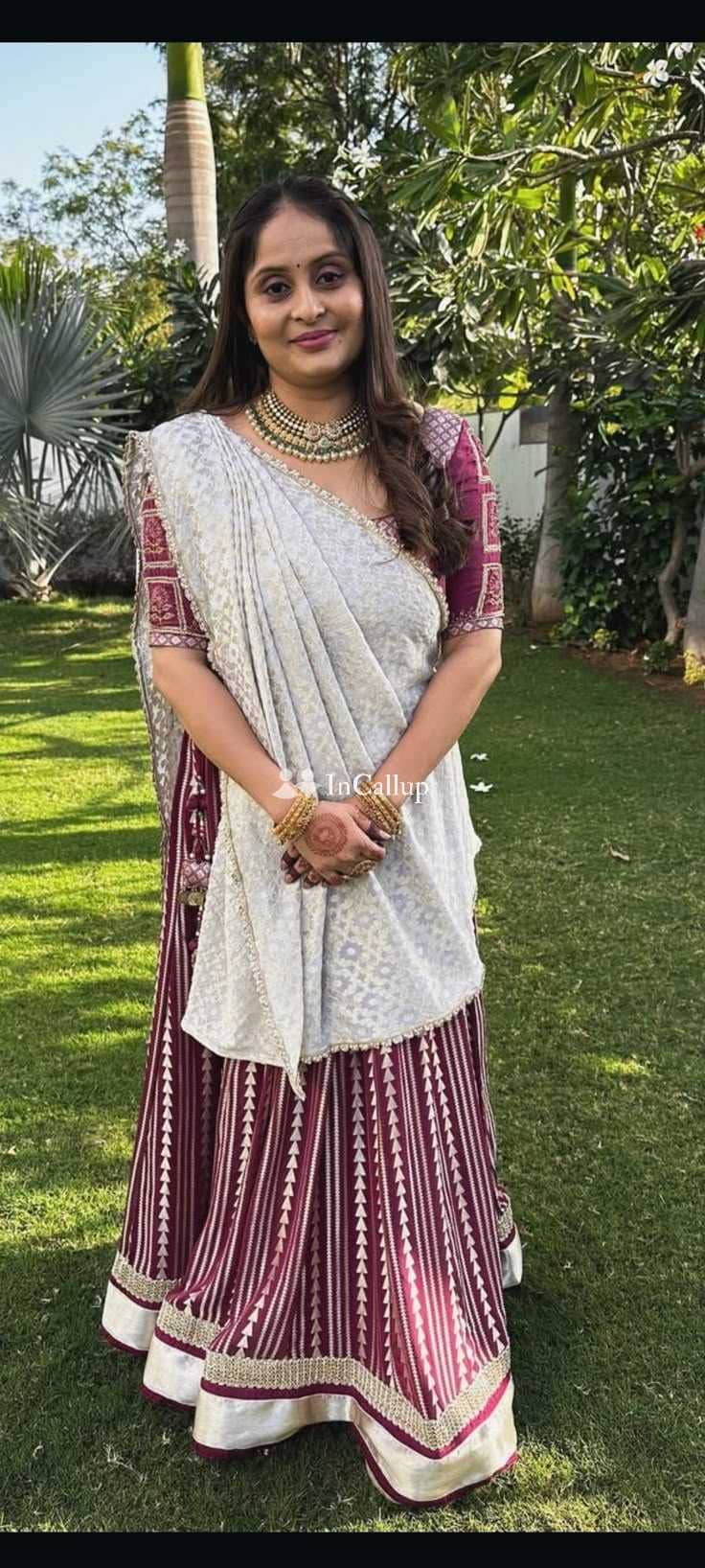 known for being flirty private sessions in suri voluptuous with brown hair and green eyes - Call Girls in Suri